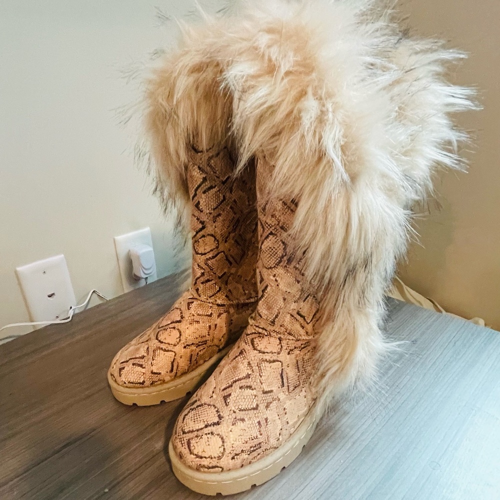 Snakeskin Fur Boots Sz 7.5